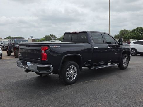 Used 2024 Chevrolet Silverado 2500 LTZ w/ LTZ Premium Package AWD/4WD image 17