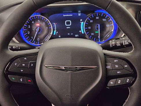 New 2026 Chrysler Pacifica Select FWD image 16