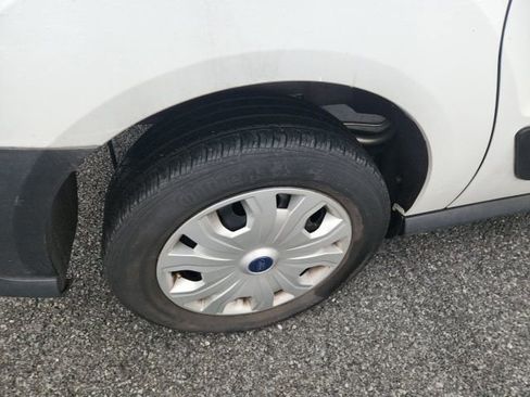 Used 2019 Ford Transit Connect XL image 11