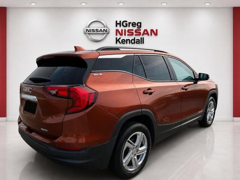 Used 2019 GMC Terrain SLE w/ Driver Convenience Package AWD/4WD image 4