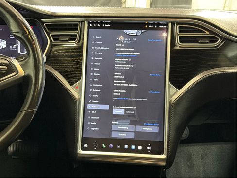 Used 2016 Tesla Model S 70D image 20