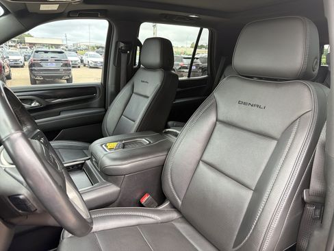 Used 2021 GMC Yukon Denali w/ Denali Premium Package RWD image 5