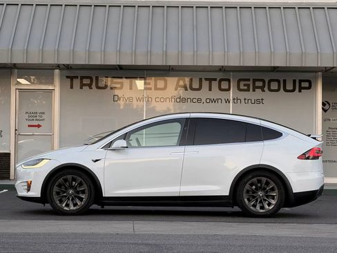 Used 2018 Tesla Model X 100D AWD/4WD image 6