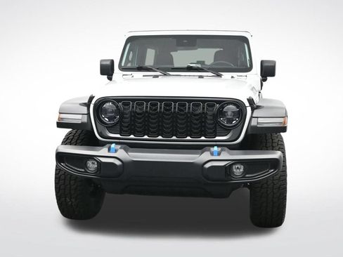 Used 2024 Jeep Wrangler Unlimited AWD/4WD image 2