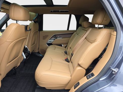 New 2026 Land Rover Range Rover Long Wheelbase SE AWD/4WD image 14