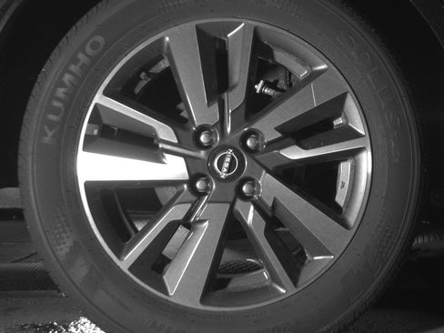 Used 2025 Nissan Versa SV FWD image 18