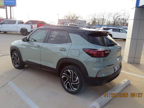 Used 2024 Chevrolet TrailBlazer RS w/ Convenience Package image 3