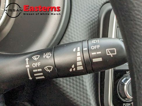 New 2025 Nissan Kicks Play S image 31