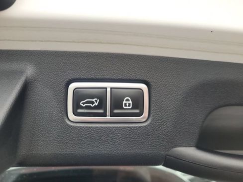 Certified 2023 Kia Sorento SX Prestige AWD/4WD image 17