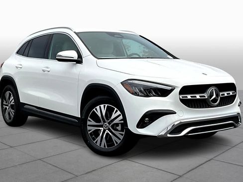 Used 2025 Mercedes-Benz GLA 250 4MATIC image 2