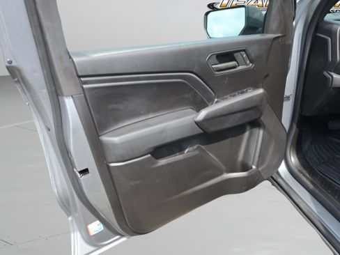 Used 2023 Chevrolet Colorado W/T RWD image 13