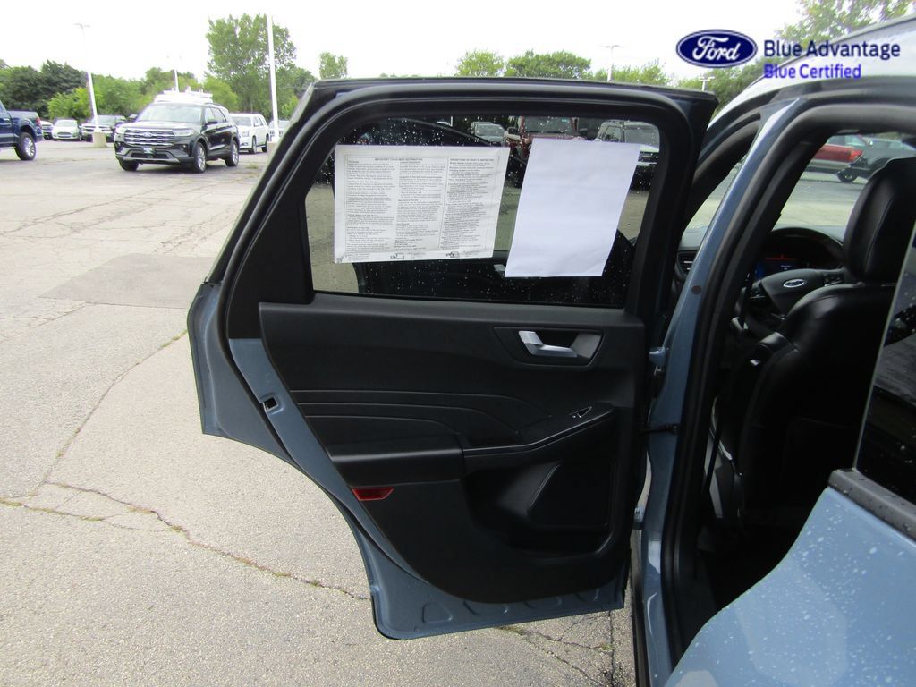 Certified 2025 Ford Escape ST-Line w/ Tech Pack #1 AWD/4WD image 27