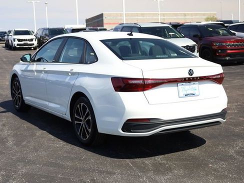 Used 2025 Volkswagen Jetta Sport FWD image 6