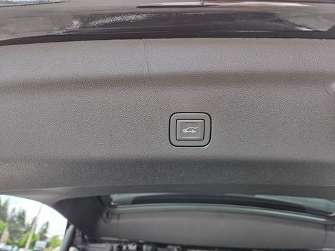 New 2026 GMC Yukon AT4 Ultimate AWD/4WD image 13