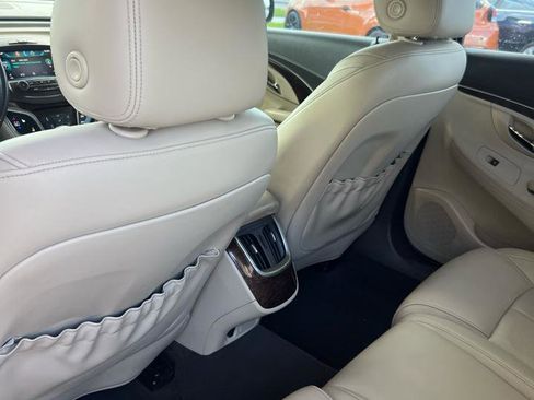 Used 2015 Buick LaCrosse Leather w/ Experience Buick Package FWD image 5