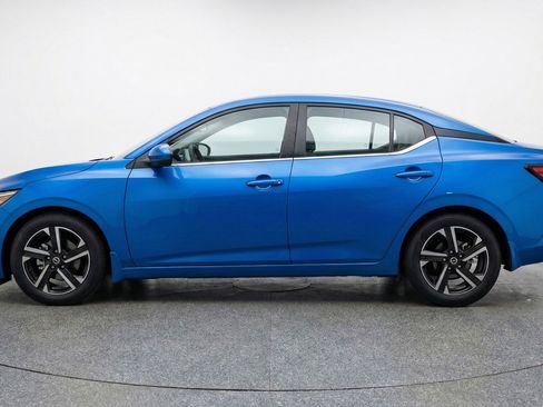 Used 2025 Nissan Sentra SV image 5