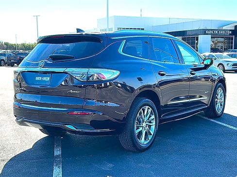 Used 2022 Buick Enclave Avenir w/ Avenir Technology Package image 8