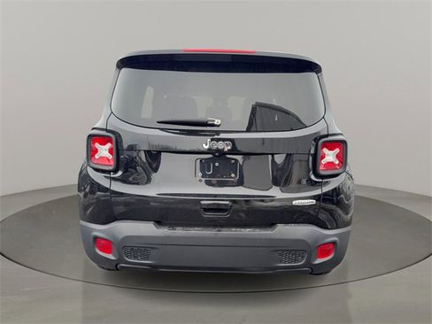 Used 2020 Jeep Renegade Latitude image 6