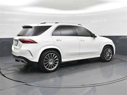 Used 2024 Mercedes-Benz GLE 350 4MATIC image 3