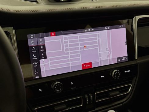 Certified 2025 Porsche Macan S AWD/4WD image 19