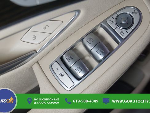 Used 2019 Mercedes-Benz GLC 300 image 18