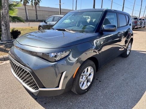 New 2025 Kia Soul LX image 3