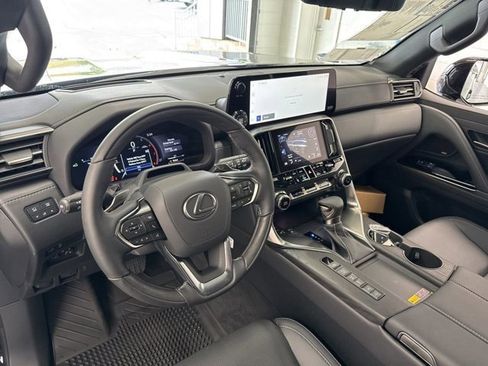 New 2026 Lexus LX 600 4WD w/ Luxury Package image 15