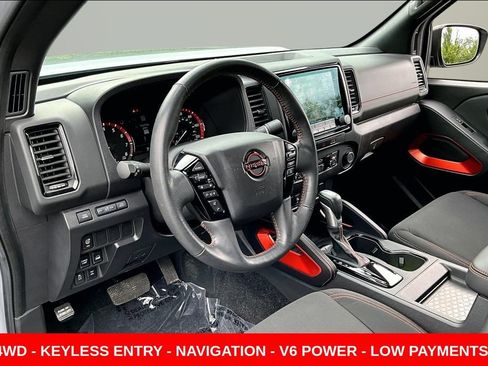 Used 2024 Nissan Frontier PRO-4X w/ Technology Package AWD/4WD image 18