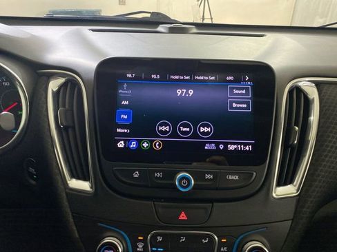 Used 2019 Chevrolet Malibu LT FWD image 40