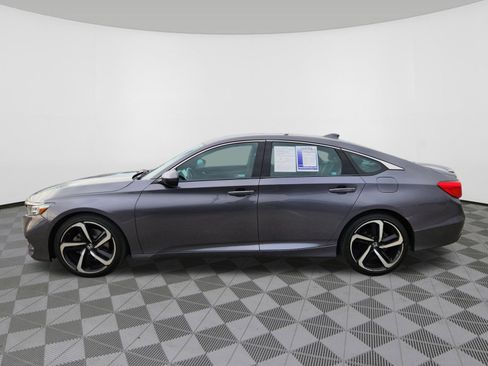 Used 2018 Honda Accord Sport image 5