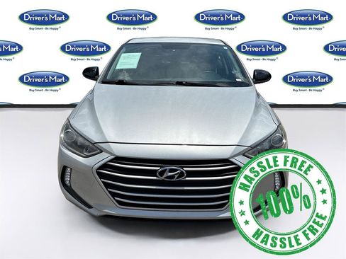 Used 2017 Hyundai Elantra SE w/ SE A/T Tech Package 03 FWD image 2