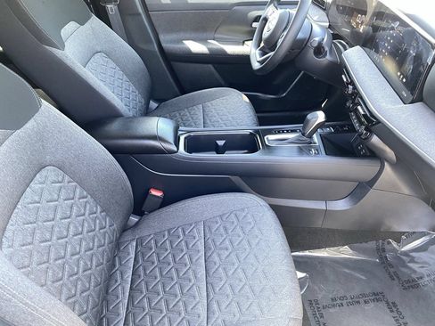 Certified 2026 Nissan Kicks SV FWD image 10