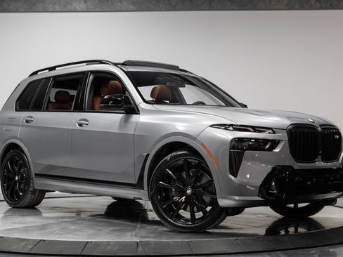 Used 2024 BMW X7 M60i w/ Executive Package image 50