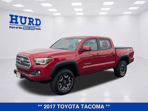 Used 2017 Toyota Tacoma TRD Off-Road AWD/4WD image 7
