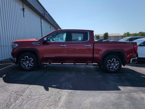 Used 2025 GMC Sierra 1500 SLT w/ SLT Premium Plus Package AWD/4WD image 2