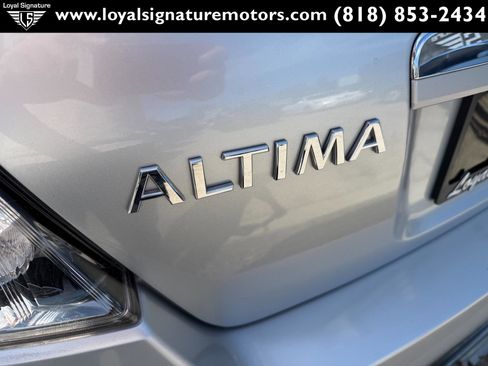 Used 2008 Nissan Altima Hybrid Sedan w/ Technology Pkg image 9