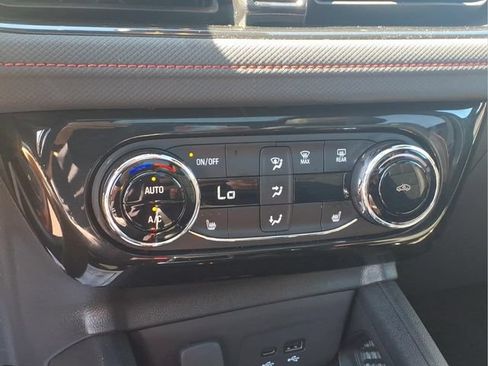 Used 2024 Chevrolet TrailBlazer RS w/ Convenience Package AWD/4WD image 10