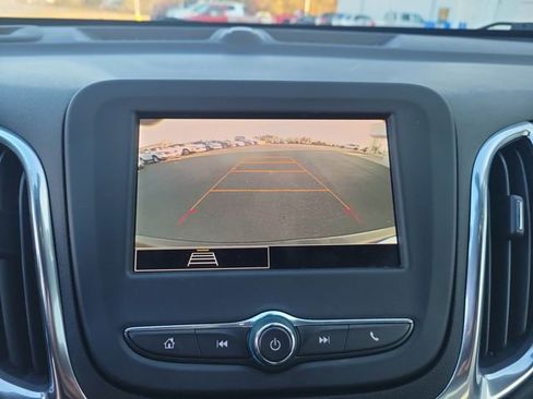 Used 2023 Chevrolet Equinox Premier image 24