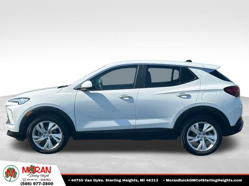 Certified 2024 Buick Encore GX Preferred FWD image 2