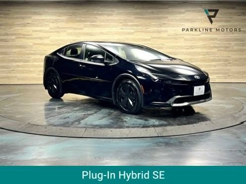 Used 2025 Toyota Prius Plug-In Hybrid FWD image 1