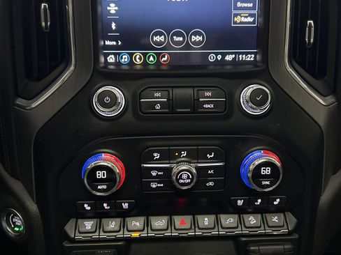 Used 2021 GMC Sierra 3500 Denali w/ Denali Black Diamond Edition AWD/4WD image 15