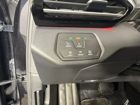 Used 2023 Volkswagen ID.4 Pro S AWD/4WD image 21