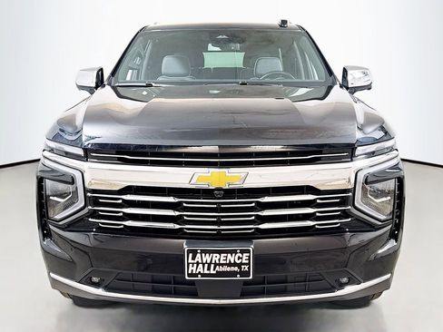 Used 2025 Chevrolet Tahoe Premier AWD/4WD image 2