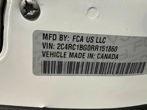 Used 2024 Chrysler Pacifica Touring-L image 33