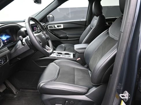 Used 2023 Ford Explorer ST image 21