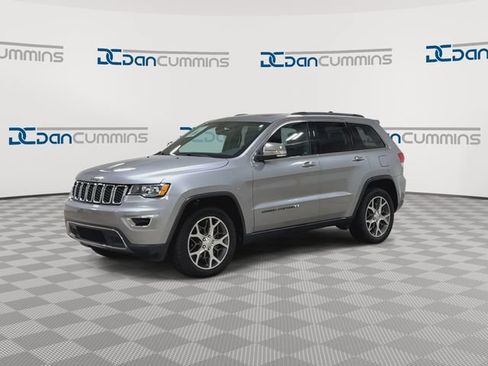 Used 2019 Jeep Grand Cherokee Limited w/ Trailer Tow Group IV AWD/4WD image 4
