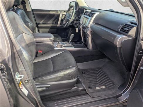 Used 2016 Toyota 4Runner SR5 image 18