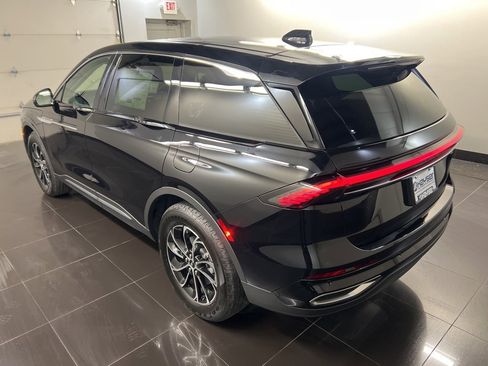 New 2026 Lincoln Nautilus Premier image 4