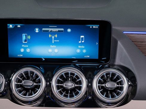 New 2026 Mercedes-Benz GLA 250 4MATIC image 17