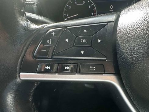 Used 2021 Nissan Sentra SV image 28